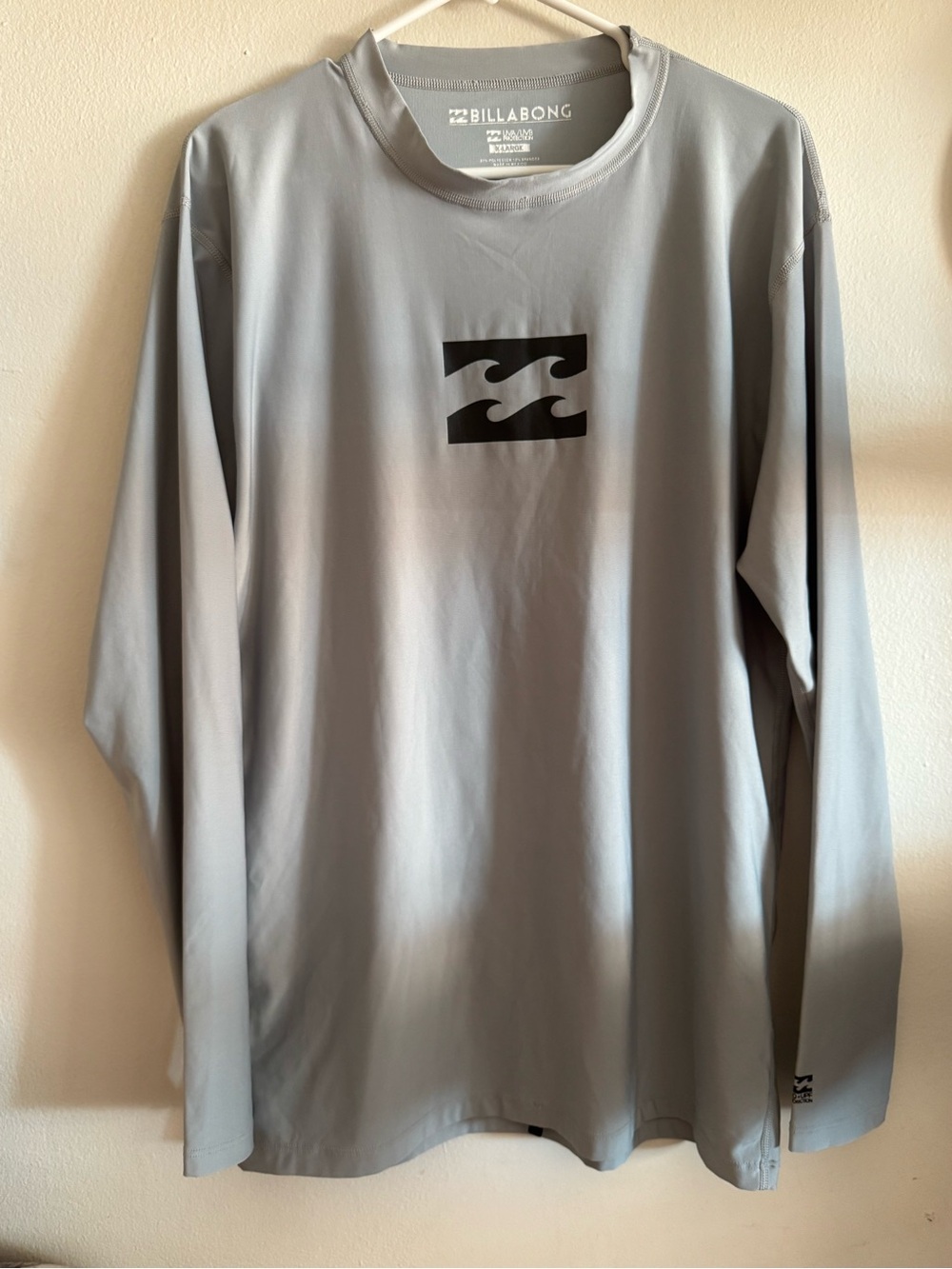Billabong Men's Long Sleeve Rash-guard Shirt - Light Gray